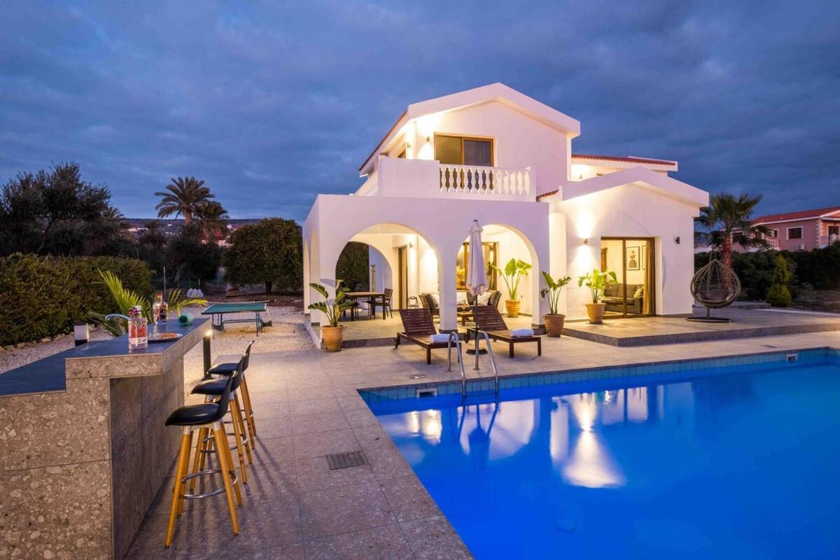 Cocoon Luxury Villa In Coral Bay-3 Min To Beach 페이야 외부 사진
