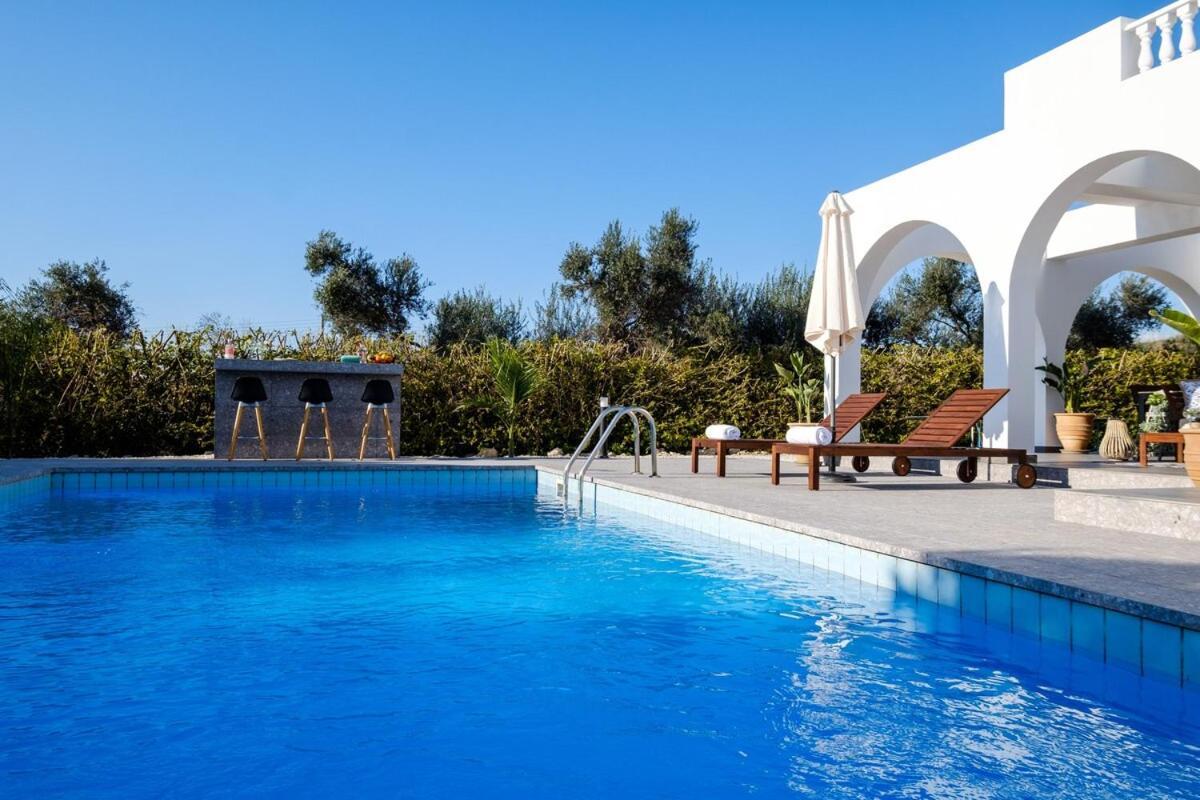 Cocoon Luxury Villa In Coral Bay-3 Min To Beach 페이야 외부 사진
